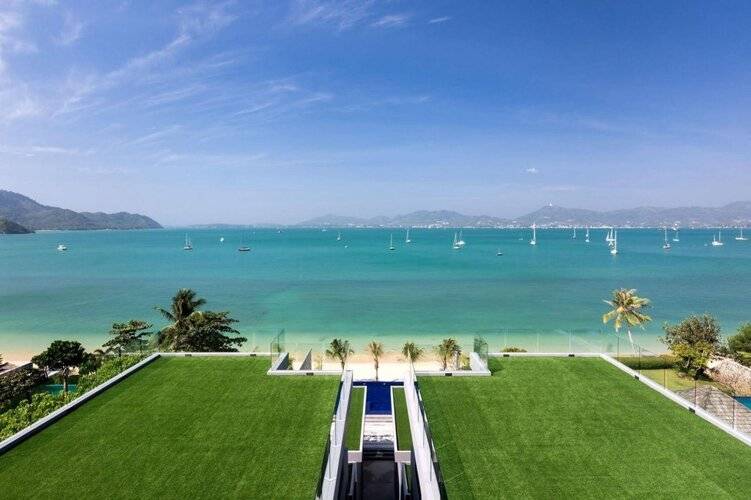 X10 Suites Hotel