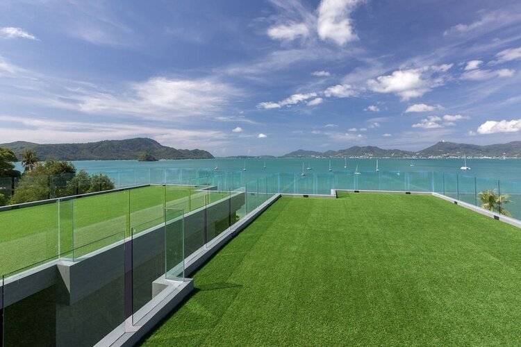 X10 Suites Hotel