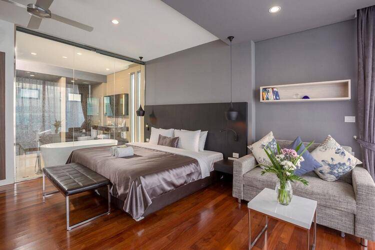 X10 Suites Hotel