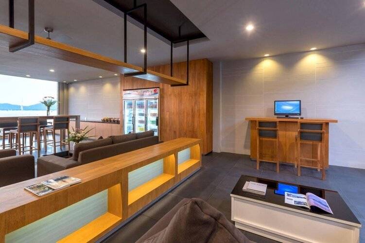X10 Suites Hotel