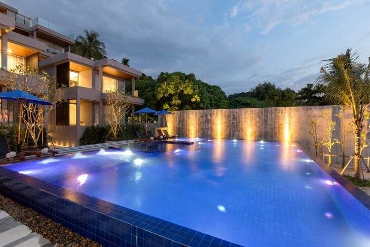 X10 Suites Hotel