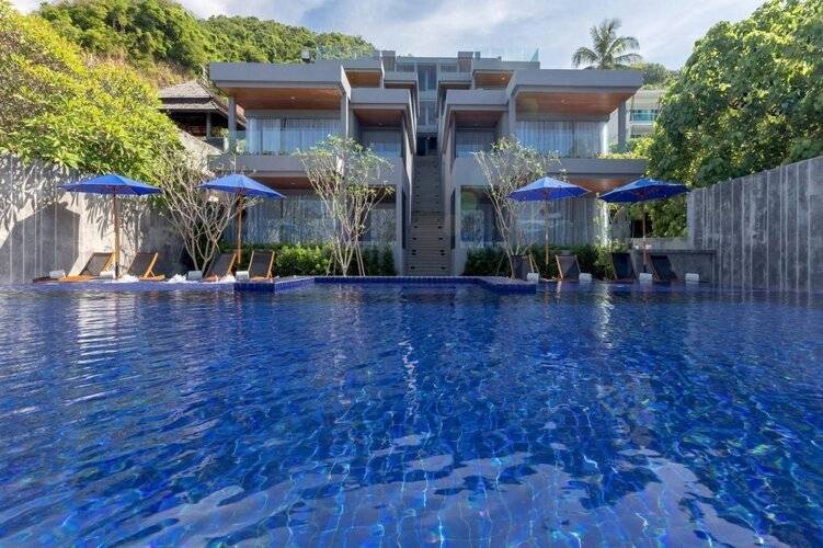X10 Suites Hotel