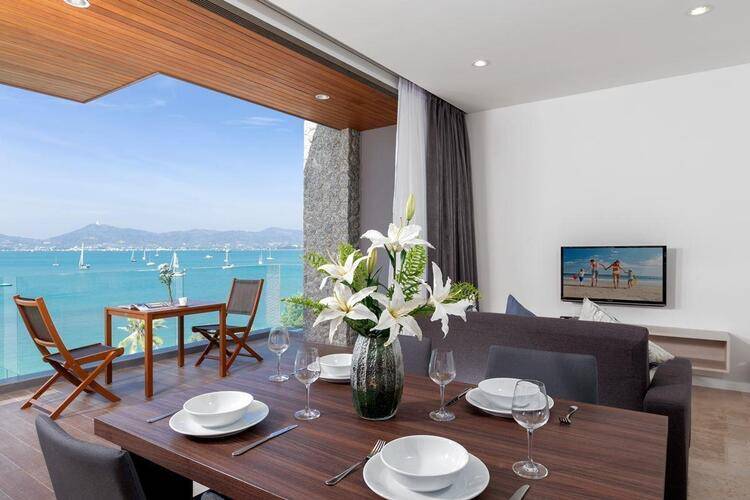 X10 Suites Hotel