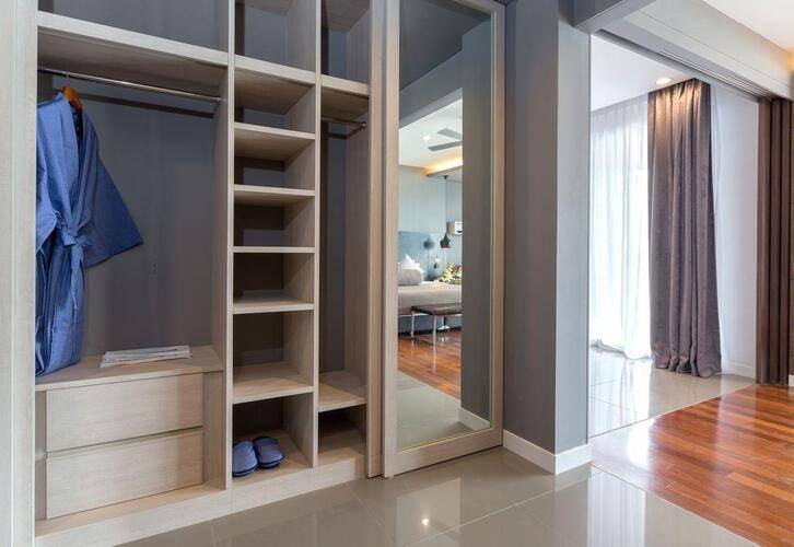 X10 Suites Hotel