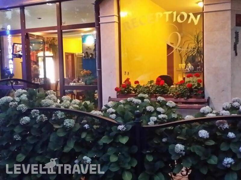 Фотография Continental Hotel
