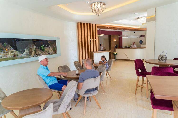 Kadmo Hotel