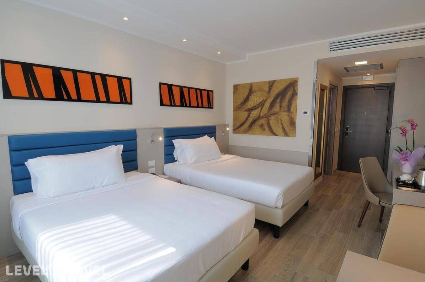 фотографии отеля Lorenteggio Ih Hotel в Италия(Милан) - фото №12