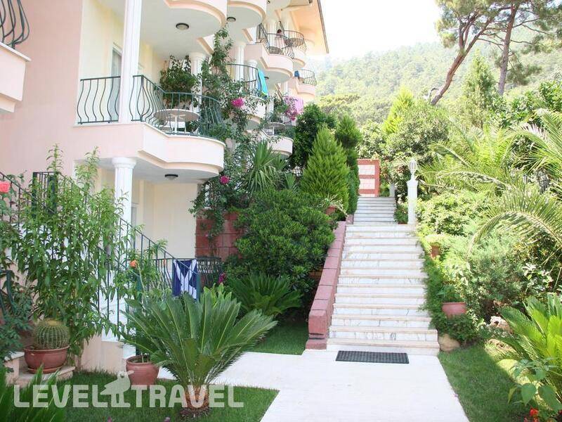 Фотография Life Apart