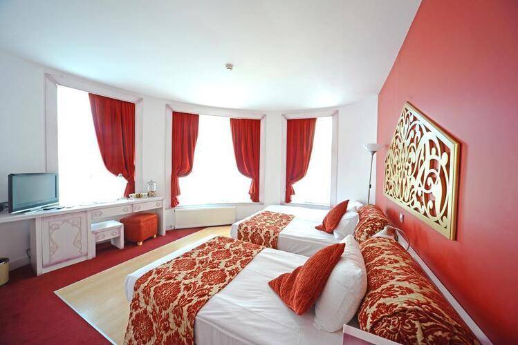 Adamar Hotel