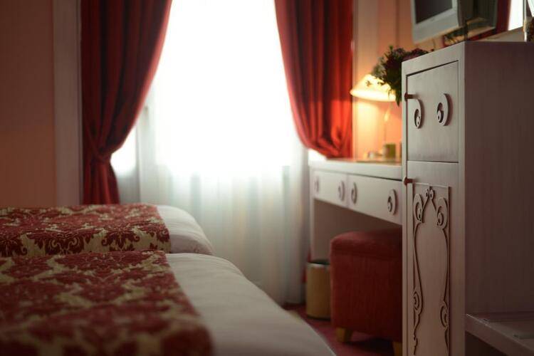 Adamar Hotel