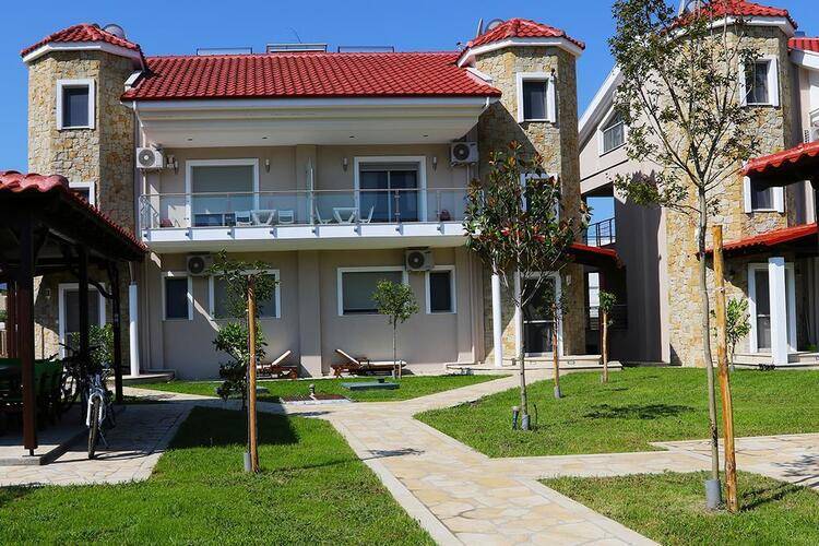 Toroni Luxury Villas