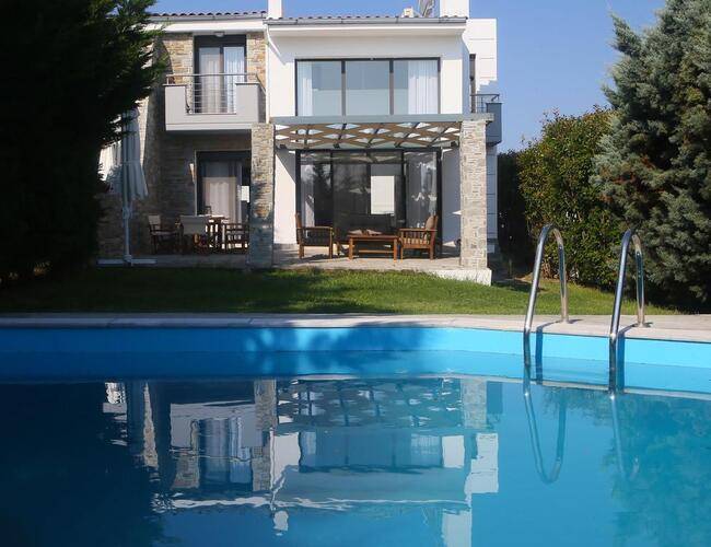Sunny Sani Luxury Villas