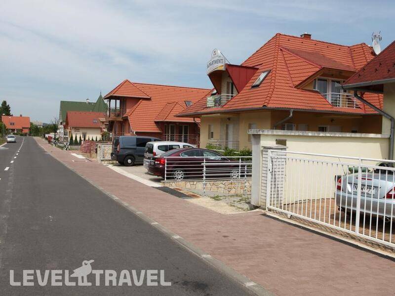 Фотография 1000 Home Apartments