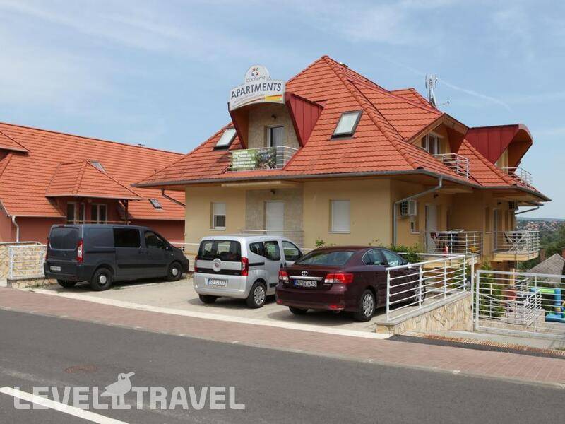 Фотография 1000 Home Apartments