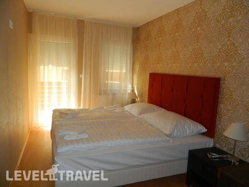 Фотография 1000 Home Apartments