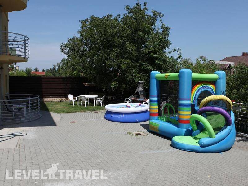 Фотография 1000 Home Apartments