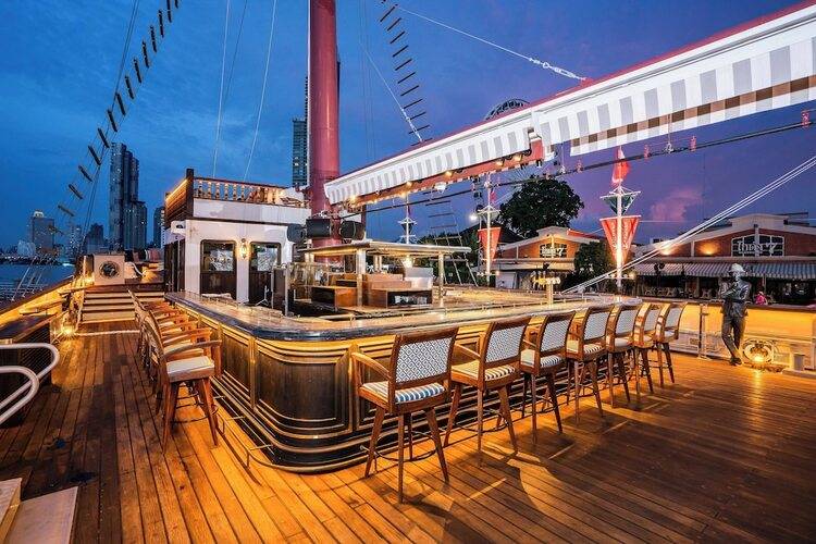 Marriott Marquis Queen's Park