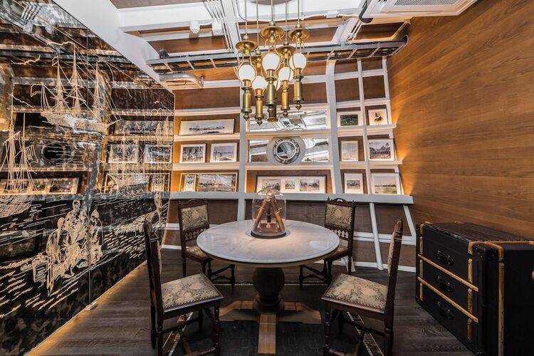 Marriott Marquis Queen's Park