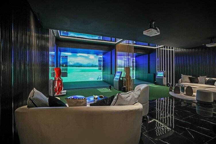 Marriott Marquis Queen's Park