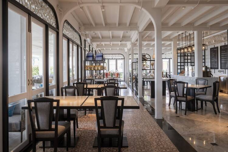 Marriott Marquis Queen's Park