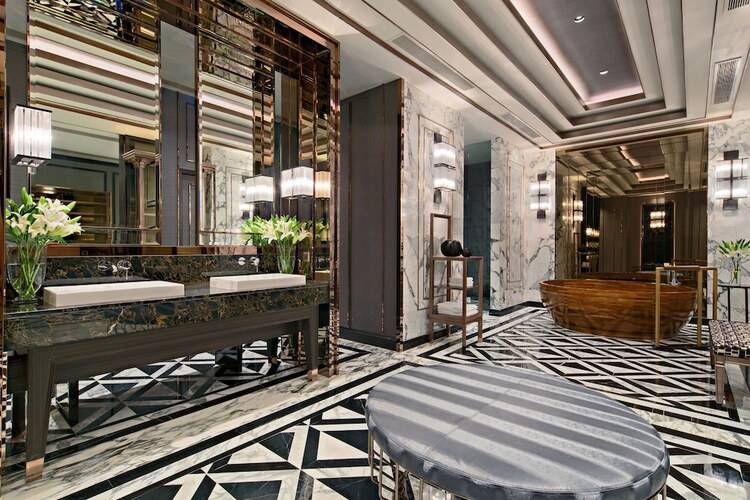 Marriott Marquis Queen's Park