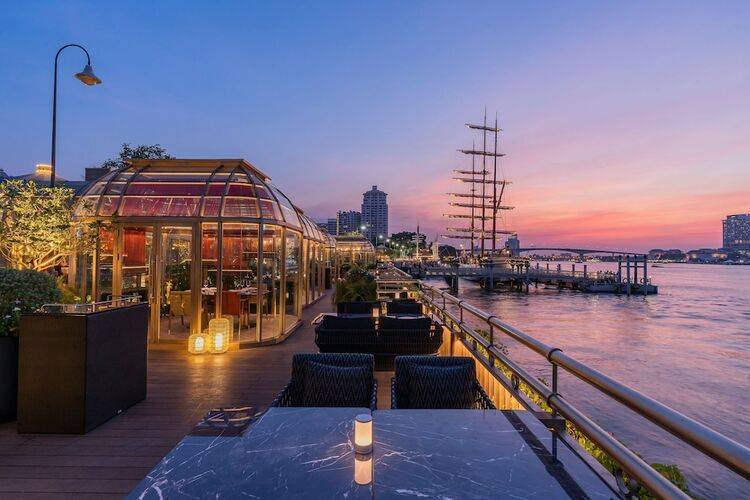 Marriott Marquis Queen's Park