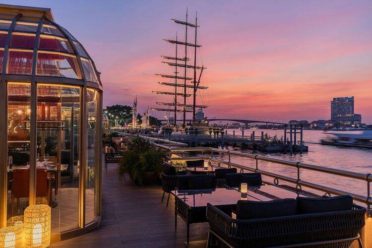 Marriott Marquis Queen's Park