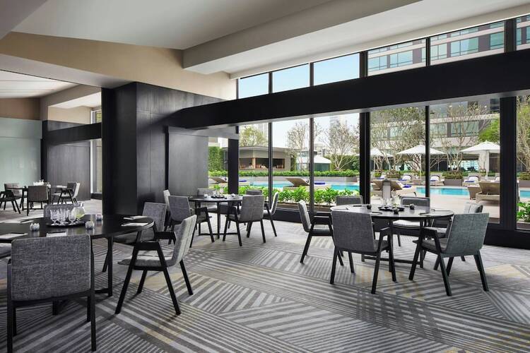 Marriott Marquis Queen's Park