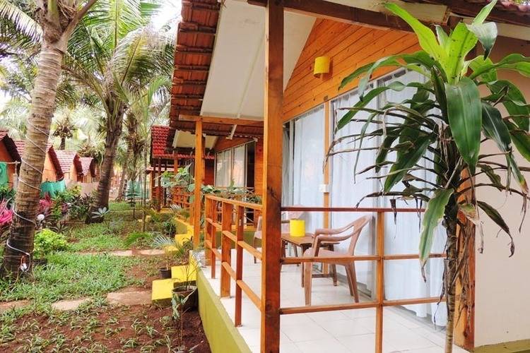 La Marine Morjim Beach Cottages