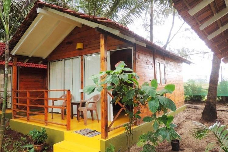 La Marine Morjim Beach Cottages