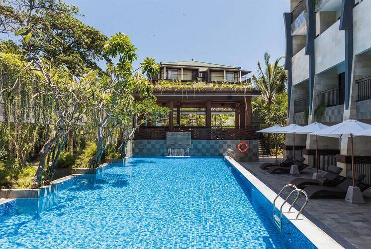 Sol House Bali Legian