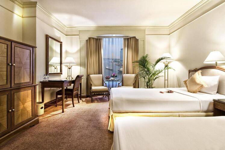Montien Riverside Hotel