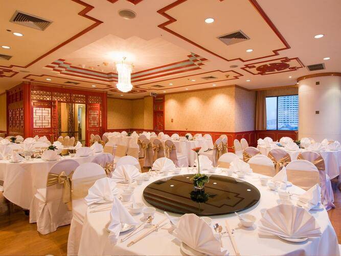 Montien Riverside Hotel