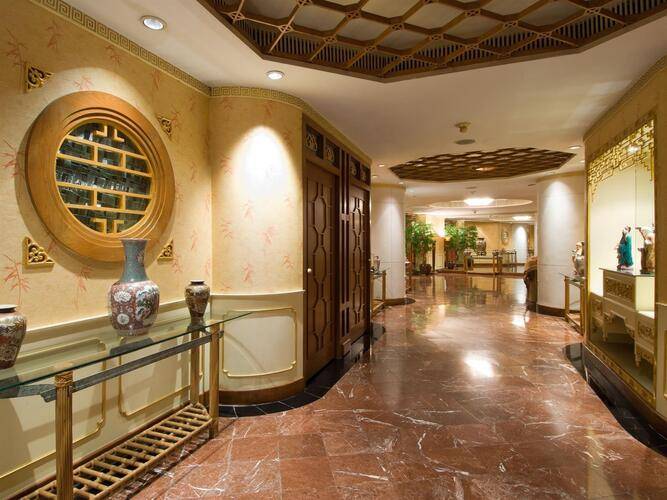 Montien Riverside Hotel