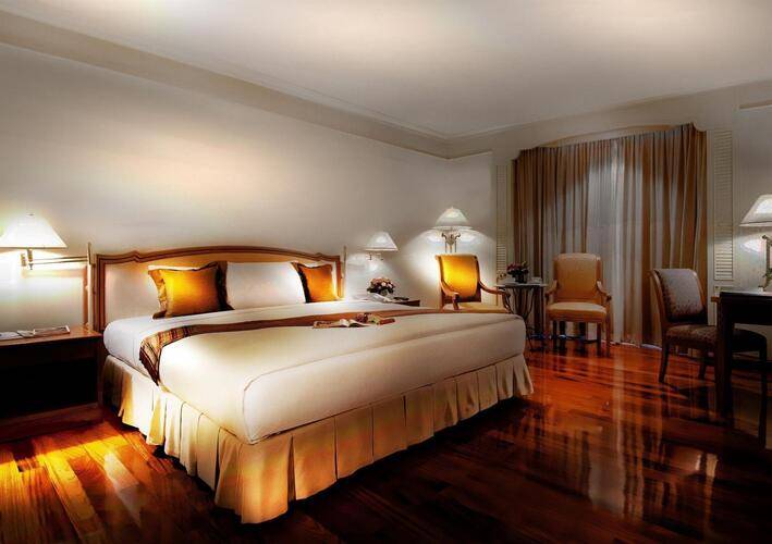 Montien Riverside Hotel