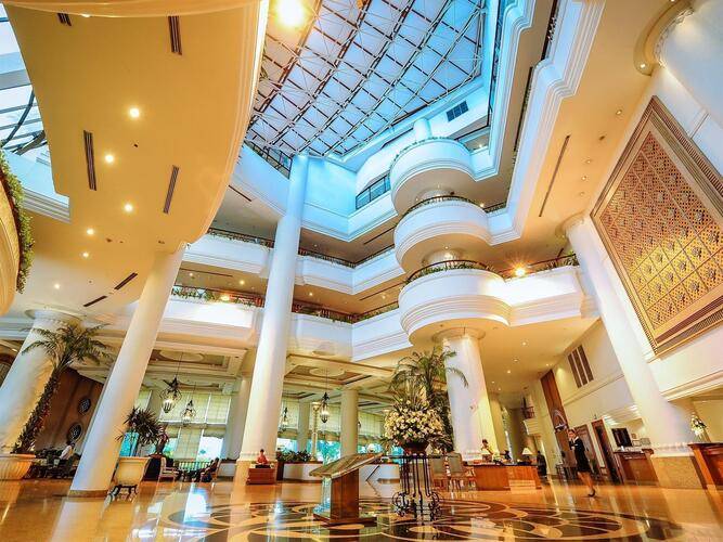 Montien Riverside Hotel