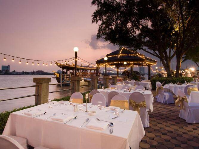 Montien Riverside Hotel