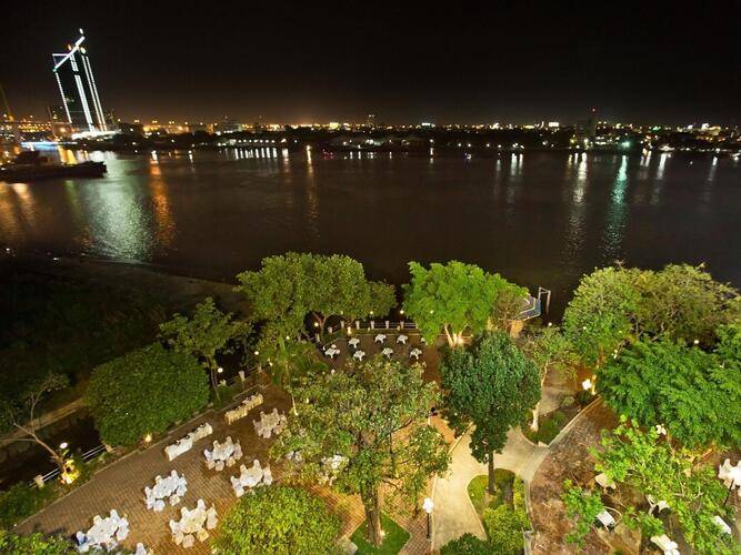 Montien Riverside Hotel