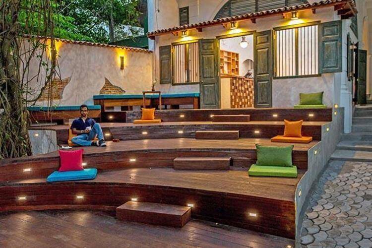 Arena Hotel