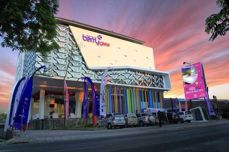 Berry Glee Hotel