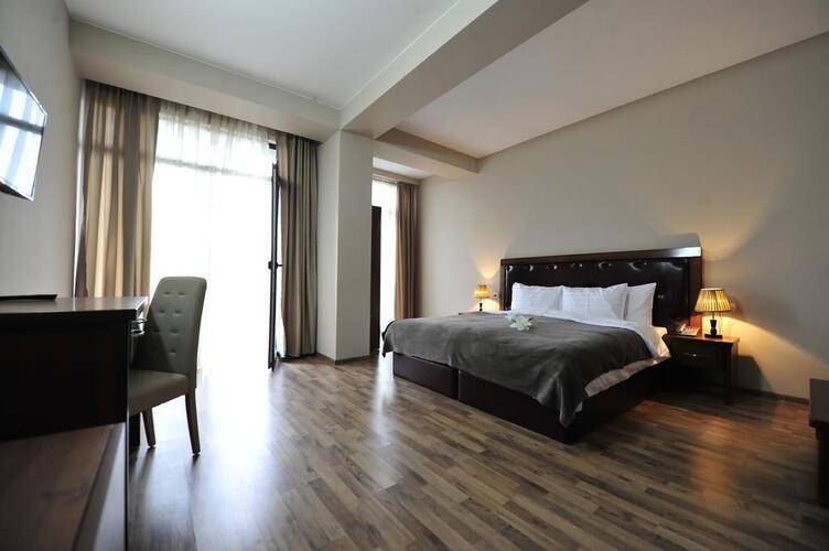 Rogaluxe Hotel