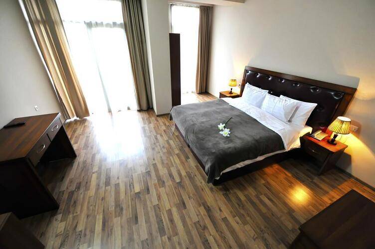 Rogaluxe Hotel