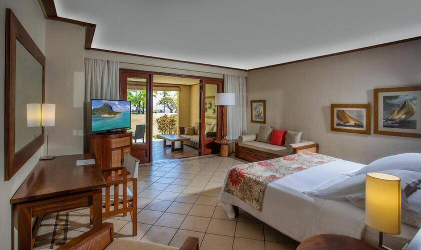 Paradis Beachcomber Golf Resort & Spa