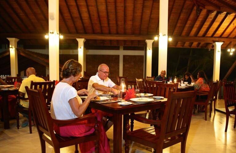 Whispering Palms Hotel
