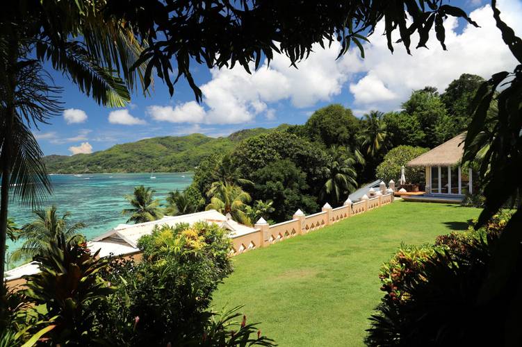 Au Fond De Mer View Self Catering Apartment