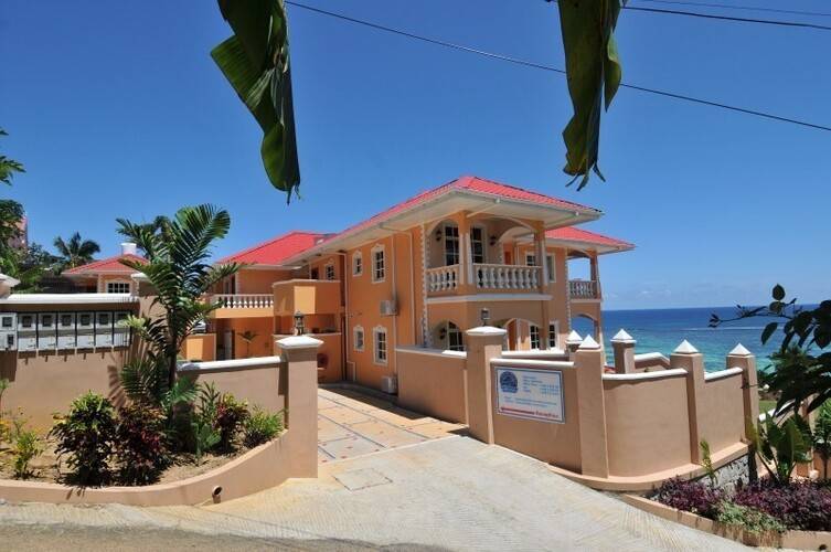 Au Fond De Mer View Self Catering Apartment