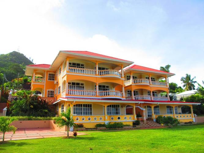 Au Fond De Mer View Self Catering Apartment