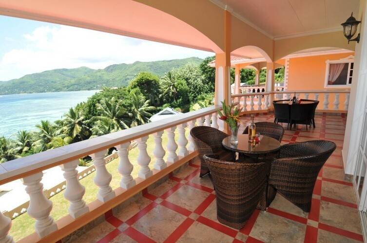 Au Fond De Mer View Self Catering Apartment