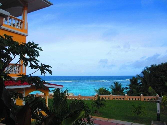 Au Fond De Mer View Self Catering Apartment