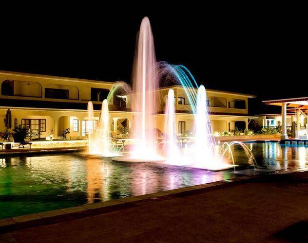 The Oasis Hotel, Restaurant & Spa